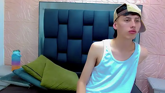 thaigo twink38 online show from December 4, 2025, 5:50 am