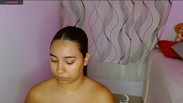 Sofi Booty07 online show from October 16, 2025, 2:34 am