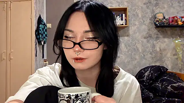 Beeping Creature online show from November 10, 2025, 6:07 pm