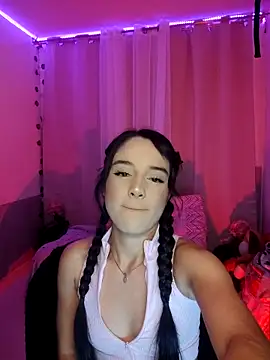 Snapshot of tamara_vald chatting on October 16, 2025, 4:35 am tamara vald online show from October 16, 2025, 4:35 am