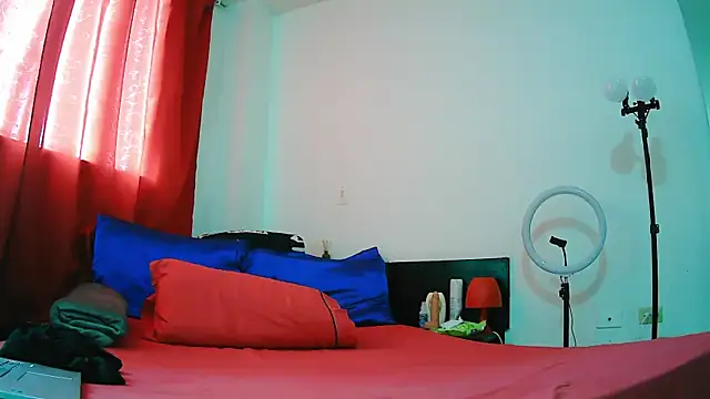 MissAsly online show from November 28, 2025, 2:09 pm