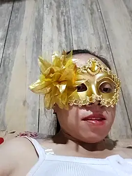 Snapshot of Tuyet_xx chatting on October 15, 2025, 3:06 am Tuyet xx online show from October 15, 2025, 3:06 am