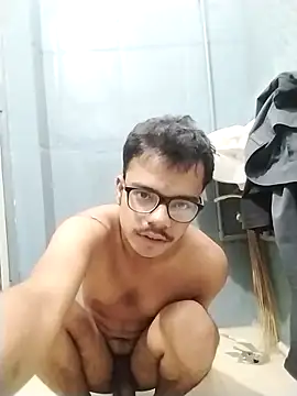 sexybobby13 online show from October 15, 2025, 8:58 am