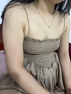 lee ly online show from October 16, 2025, 6:25 am