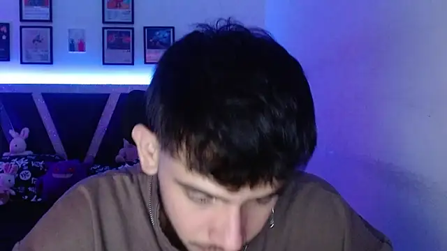 Sebasxxl12 online show from October 11, 2025, 1:42 pm