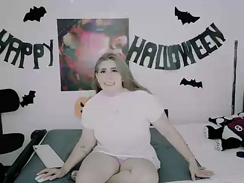 Aisha-Smith69 online show from October 27, 2025, 8:02 pm