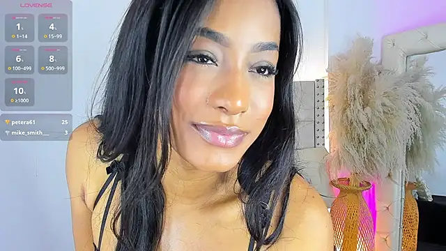 mia juicy  online show from September 28, 2025, 8:25 pm