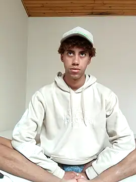 Snapshot of The_boy_good chatting on November 22, 2025, 5:23 pm The boy good online show from November 22, 2025, 5:23 pm