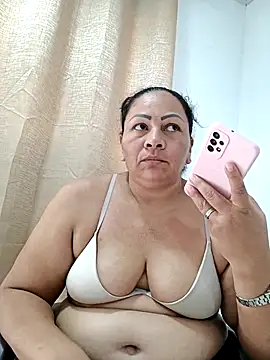 Dirty Candy online show from November 18, 2025, 2:21 pm