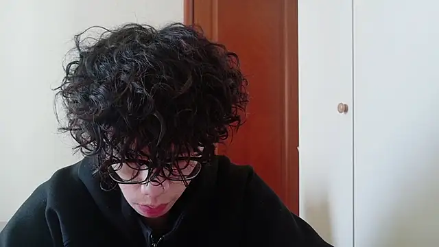 hangzi-0011 online show from October 23, 2025, 4:56 am