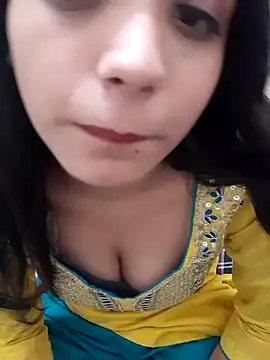 Snapshot of Charu_Crazy chatting on October 19, 2025, 10:05 am Charu Crazy online show from October 19, 2025, 10:05 am