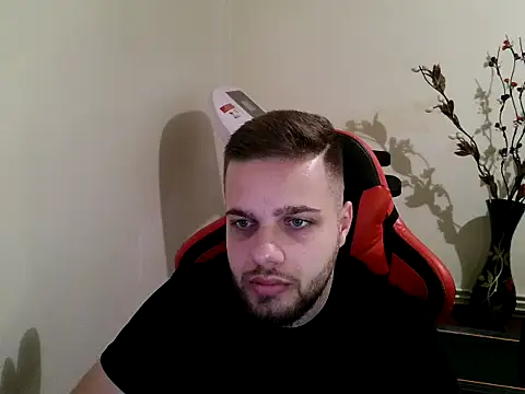 KingAdonisss online show from October 9, 2025, 2:04 pm