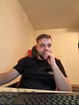 KingAdonisss online show from November 1, 2025, 4:42 pm