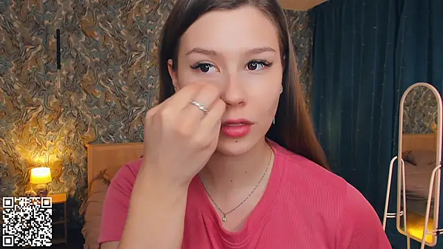 Snapshot of MondoNeko chatting on December 4, 2025, 7:06 am MondoNeko online show from December 4, 2025, 7:06 am