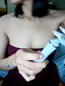 BiCute688 online show from November 6, 2025, 6:58 am