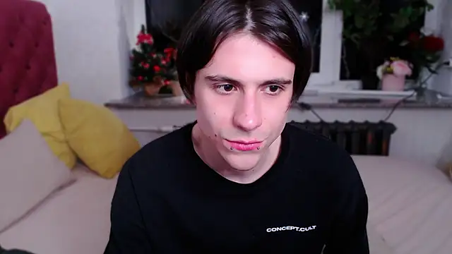 Ellis Rin online show from December 5, 2025, 2:53 am