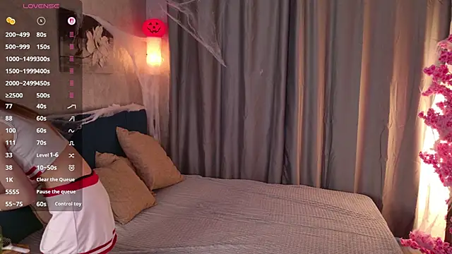 Amanda Cherry online show from November 1, 2025, 2:08 pm