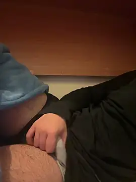 Snapshot of cazzo18cm3 chatting on October 2, 2025, 12:28 am cazzo18cm3 online show from October 2, 2025, 12:28 am