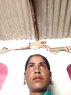 Snapshot of Maya_Rajput5 chatting on October 4, 2025, 7:28 am Maya Rajput5 online show from October 4, 2025, 7:28 am