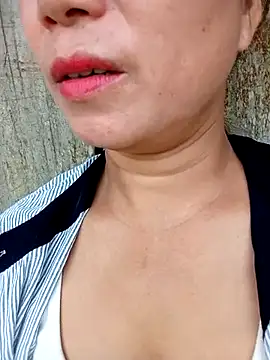 Snapshot of meomeo-baby chatting on October 8, 2025, 7:50 am meomeo-baby online show from October 8, 2025, 7:50 am