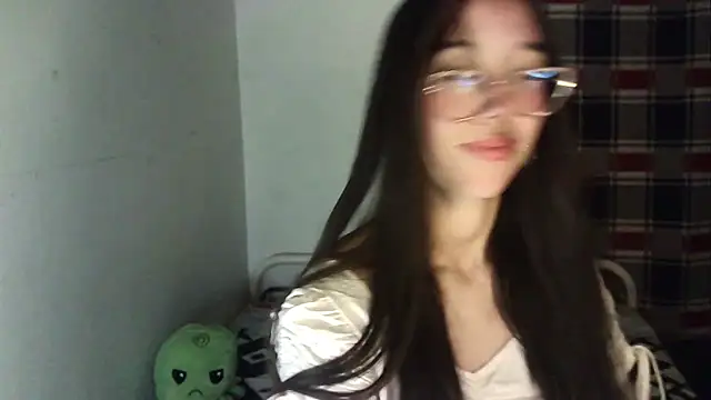 Mikha Ela online show from October 25, 2025, 6:21 am