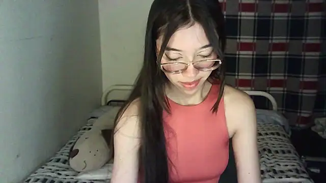 Mikha Ela online show from October 31, 2025, 6:25 am