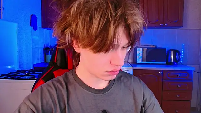 jeffreyue online show from November 24, 2025, 2:39 pm