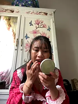 Snapshot of Ami-mi00 chatting on October 21, 2025, 5:08 am Ami-mi00 online show from October 21, 2025, 5:08 am
