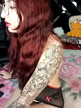  luunaa  online show from October 4, 2025, 12:41 am