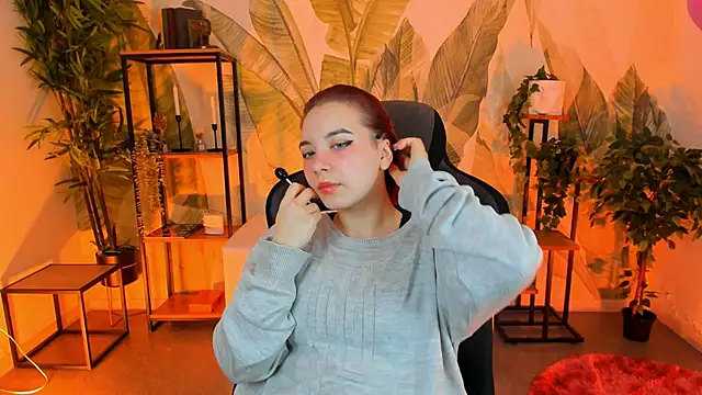 MarcelineChi online show from November 6, 2025, 6:03 am