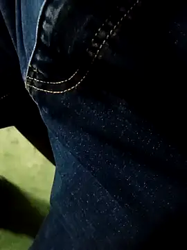 Snapshot of Mssbig chatting on November 18, 2025, 10:25 pm Mssbig online show from November 18, 2025, 10:25 pm