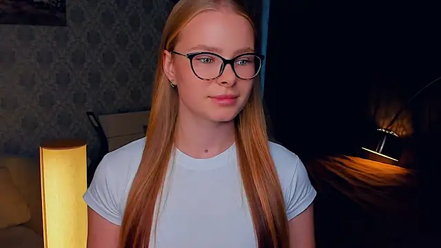 Snapshot of LibbyVenzeio chatting on October 7, 2025, 7:05 am LibbyVenzeio online show from October 7, 2025, 7:05 am