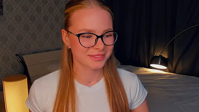 Snapshot of LibbyVenzeio chatting on October 16, 2025, 7:09 am LibbyVenzeio online show from October 16, 2025, 7:09 am