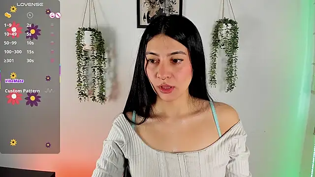 emma-green0 online show from October 2, 2025, 12:01 pm