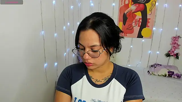 Snapshot of paris_blue chatting on October 11, 2025, 11:47 pm paris blue online show from October 11, 2025, 11:47 pm