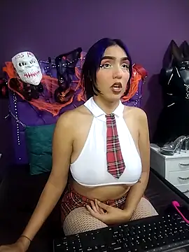 Snapshot of Sophie-dbs chatting on October 31, 2025, 4:52 pm Sophie-dbs online show from October 31, 2025, 4:52 pm