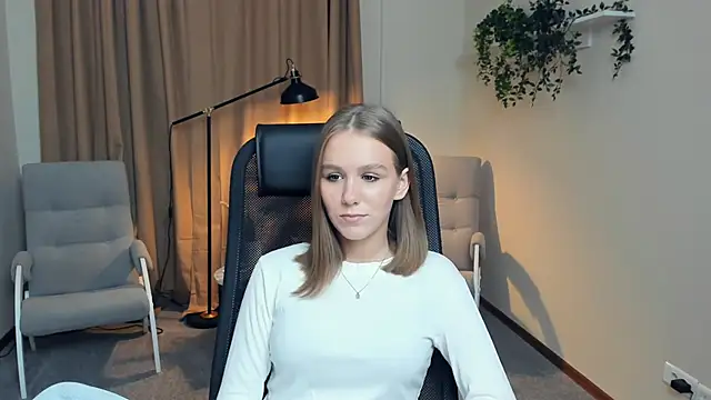 TienKnous online show from October 3, 2025, 2:58 pm