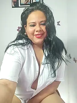 Snapshot of Tania_cruz_ chatting on December 3, 2025, 3:58 am Tania cruz online show from December 3, 2025, 3:58 am