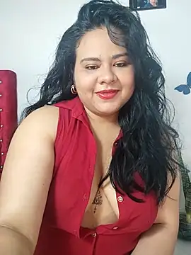 Snapshot of Tania_cruz_ chatting on December 5, 2025, 8:05 pm Tania cruz online show from December 5, 2025, 8:05 pm