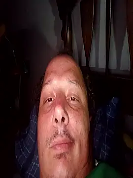 macKnd online show from November 12, 2025, 7:57 pm