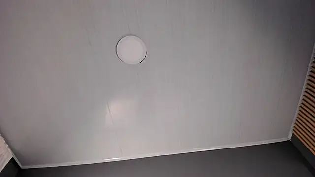 cloe taylor   online show from November 22, 2025, 8:30 pm