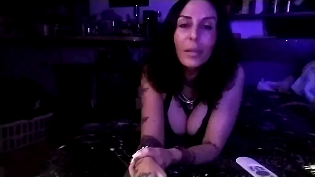 Snapshot of inkdhollow1 chatting on October 25, 2025, 3:03 am inkdhollow1 online show from October 25, 2025, 3:03 am