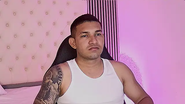 Snapshot of venedic_bull chatting on October 12, 2025, 6:29 pm venedic bull online show from October 12, 2025, 6:29 pm