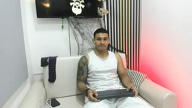 Snapshot of venedic_bull chatting on October 30, 2025, 8:31 pm venedic bull online show from October 30, 2025, 8:31 pm