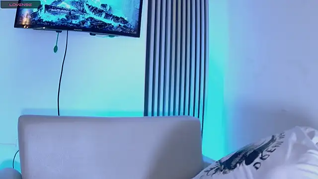 Snapshot of venedic_bull chatting on November 19, 2025, 4:23 am venedic bull online show from November 19, 2025, 4:23 am