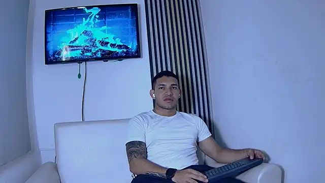 Snapshot of venedic_bull chatting on November 21, 2025, 3:05 am venedic bull online show from November 21, 2025, 3:05 am