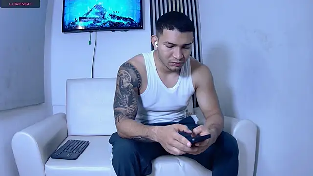 Snapshot of venedic_bull chatting on November 29, 2025, 4:04 am venedic bull online show from November 29, 2025, 4:04 am