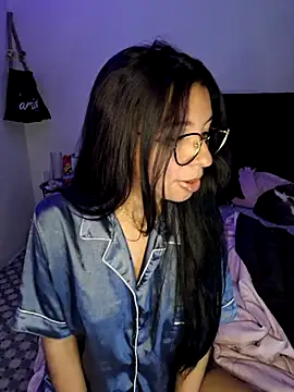 Licy Gabriela online show from December 20, 2025, 4:08 am