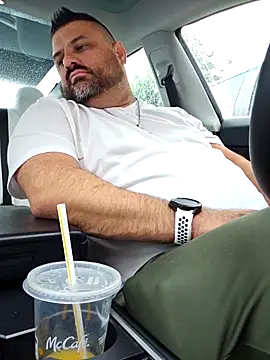 Snapshot of Roddog18 chatting on November 18, 2025, 7:18 pm Roddog18 online show from November 18, 2025, 7:18 pm