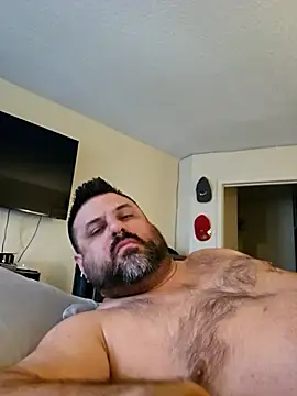 Snapshot of Roddog18 chatting on November 30, 2025, 4:44 pm Roddog18 online show from November 30, 2025, 4:44 pm